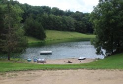 Cul-du-sac parking between cabin and beach thumbnail