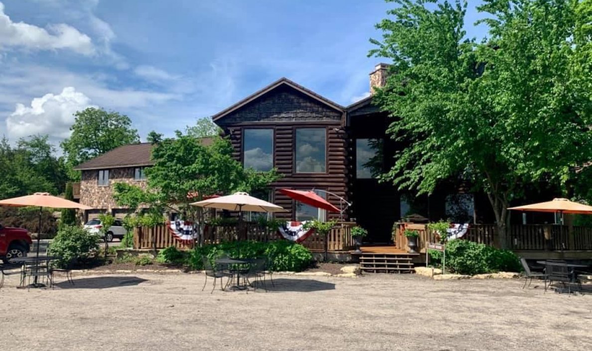 shop of wine and gifts—